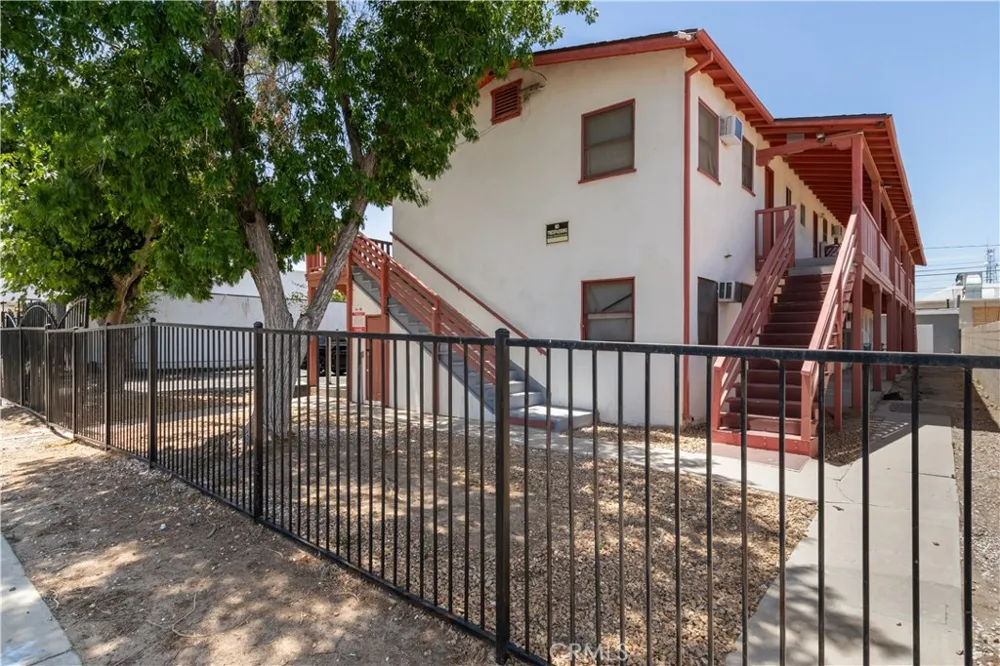 44921 Trevor Lancaster, CA 93534