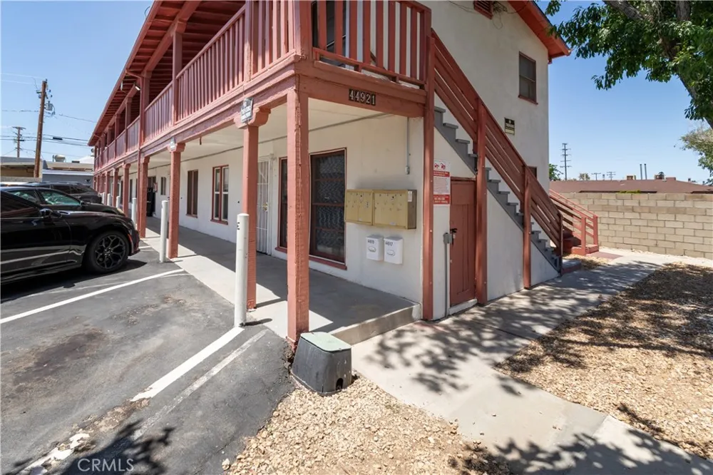 44921 Trevor Lancaster, CA 93534