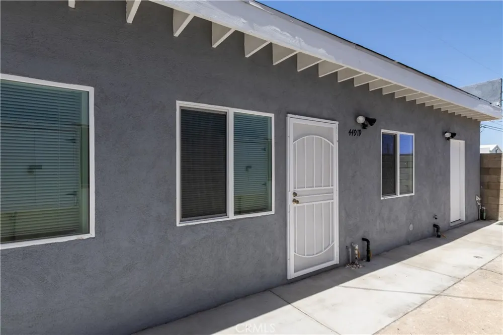 44921 Trevor Lancaster, CA 93534