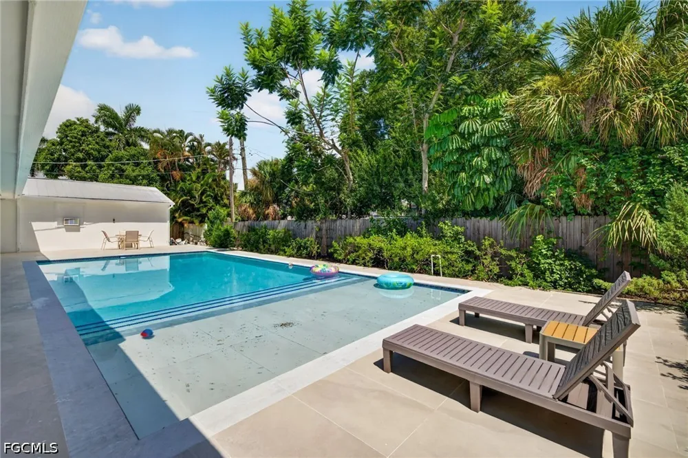Almeria Avenue Fort Myers, FL 33901