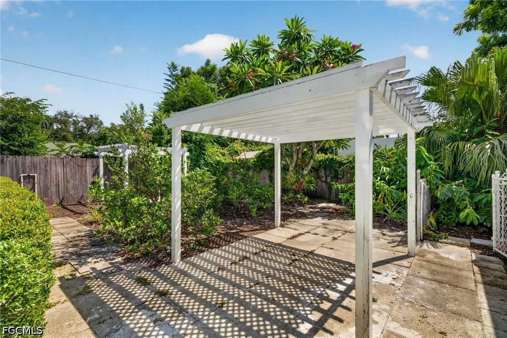Almeria Avenue Fort Myers, FL 33901