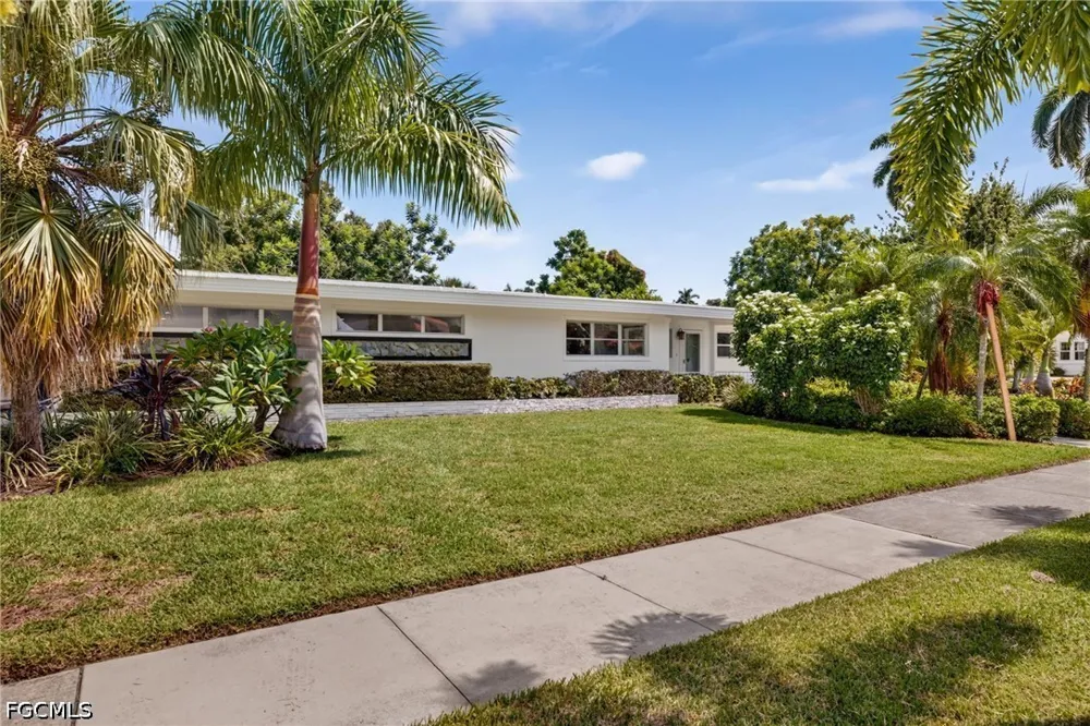 Almeria Avenue Fort Myers, FL 33901
