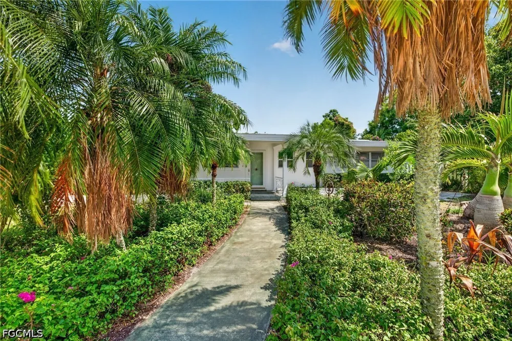 Almeria Avenue Fort Myers, FL 33901