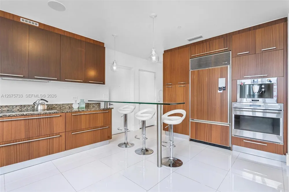 16001 SW Collins Ave #2406 Sunny Isles Beach, FL 33160