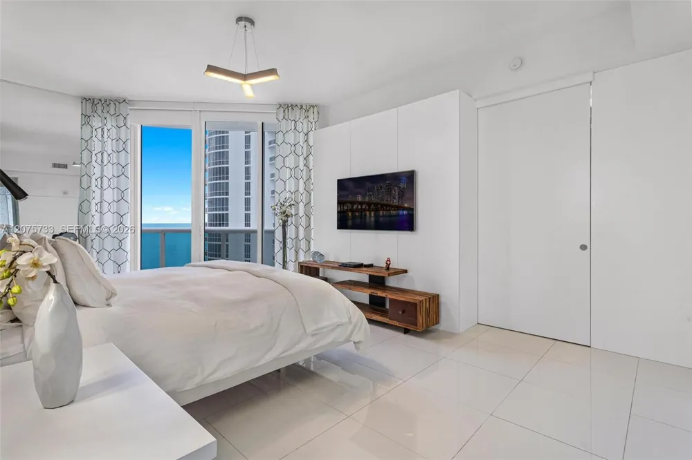 16001 SW Collins Ave #2406 Sunny Isles Beach, FL 33160