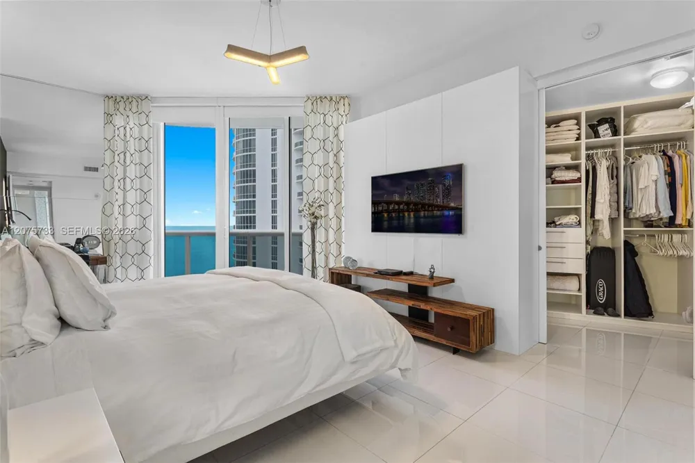 16001 SW Collins Ave #2406 Sunny Isles Beach, FL 33160