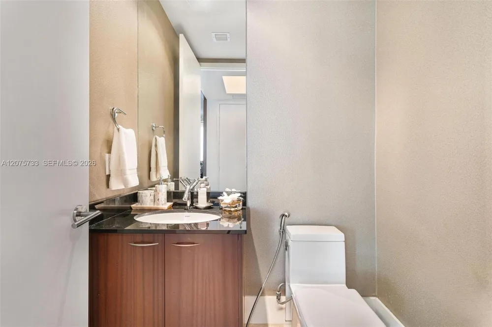 16001 SW Collins Ave #2406 Sunny Isles Beach, FL 33160