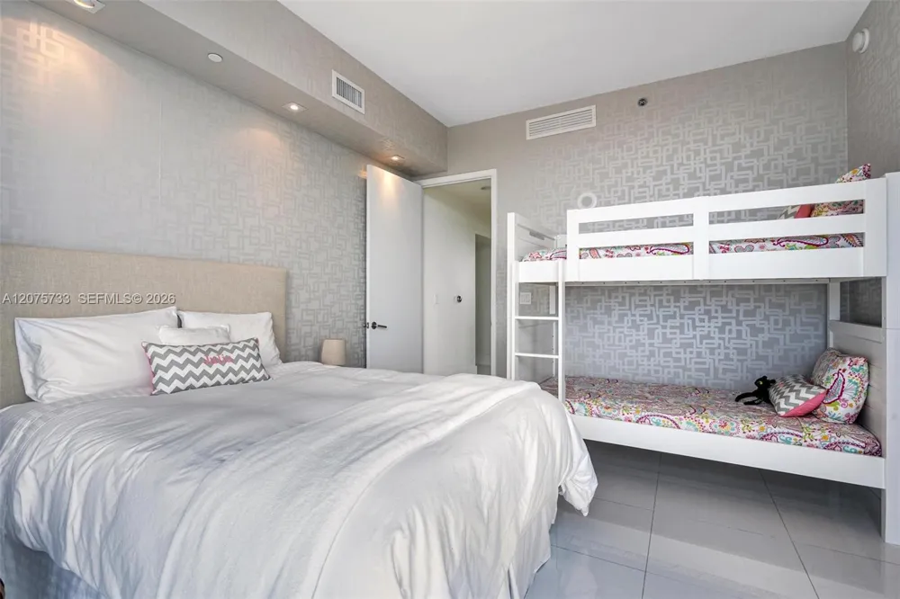 16001 SW Collins Ave #2406 Sunny Isles Beach, FL 33160