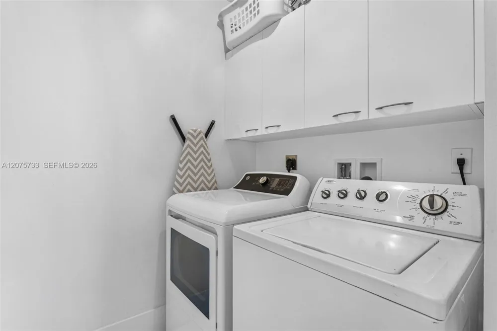 16001 SW Collins Ave #2406 Sunny Isles Beach, FL 33160
