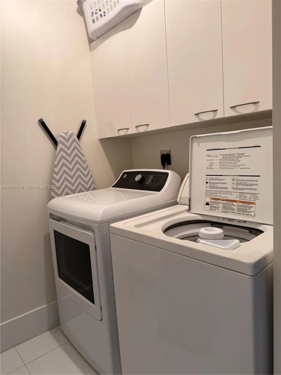 16001 SW Collins Ave #2406 Sunny Isles Beach, FL 33160
