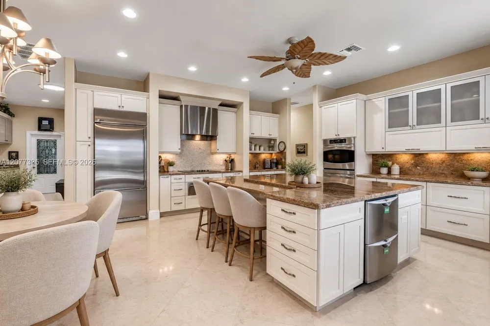 2820 NE 44th St Lighthouse Point, FL 33064