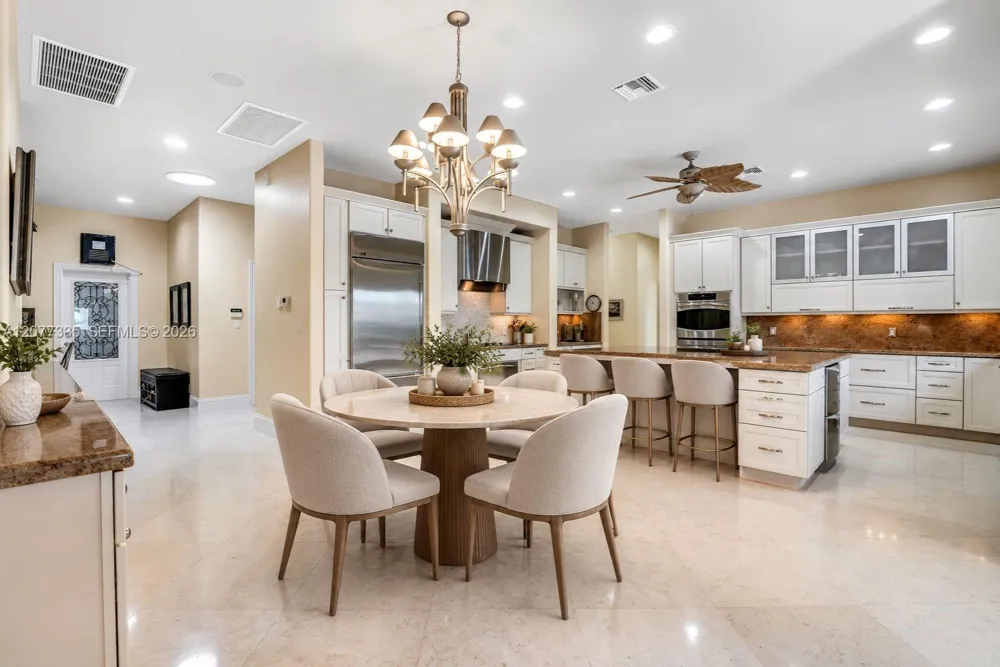 2820 NE 44th St Lighthouse Point, FL 33064