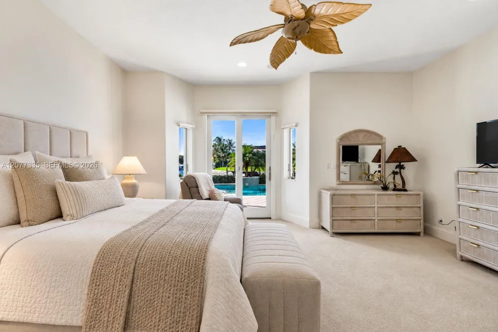 2820 NE 44th St Lighthouse Point, FL 33064