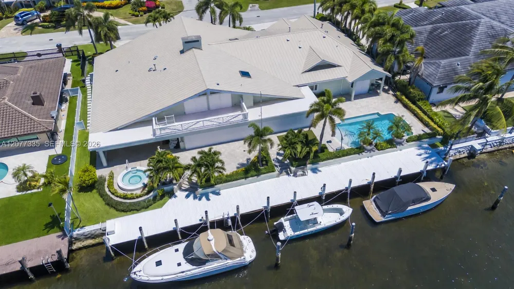 2820 NE 44th St Lighthouse Point, FL 33064