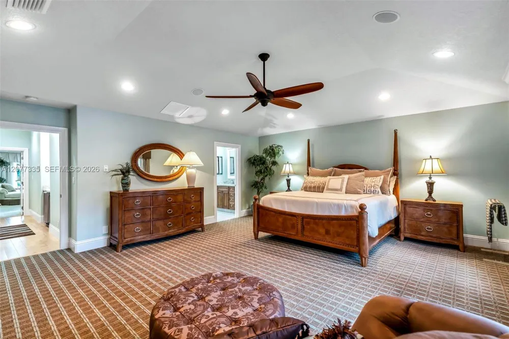 2820 NE 44th St Lighthouse Point, FL 33064