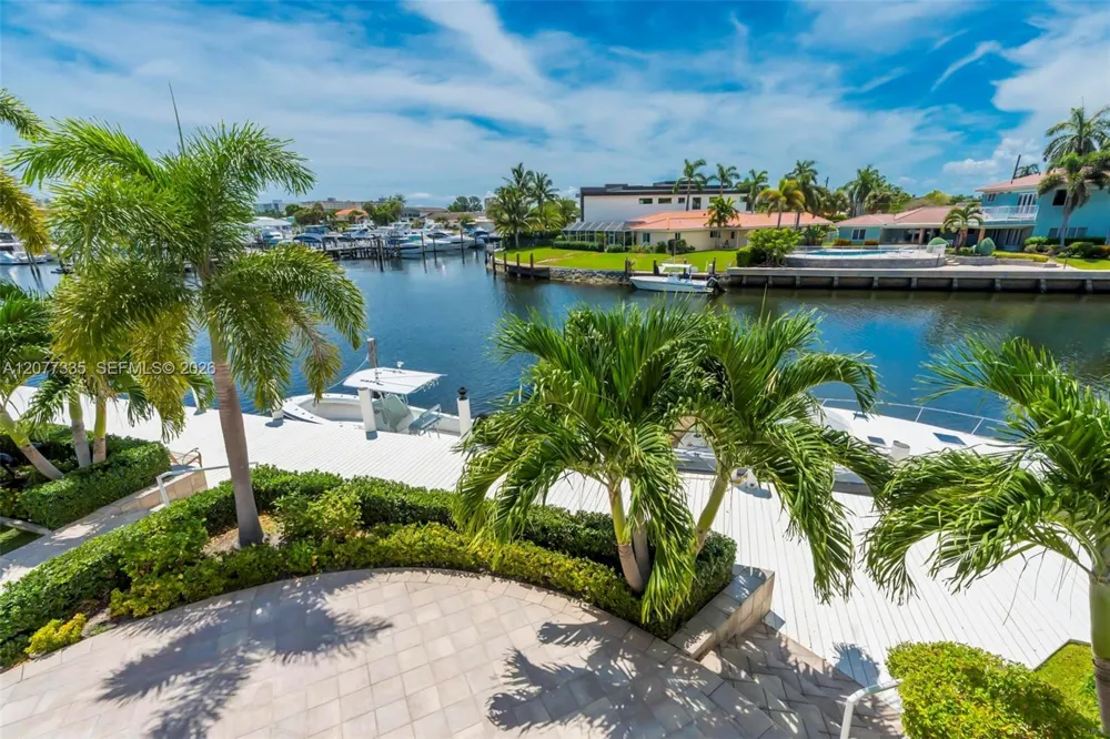 2820 NE 44th St Lighthouse Point, FL 33064