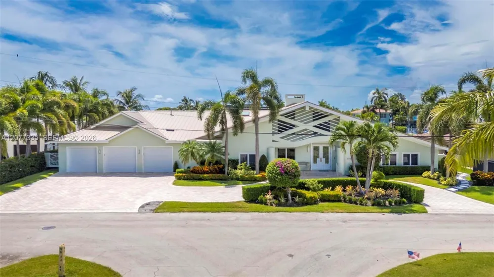 2820 NE 44th St Lighthouse Point, FL 33064