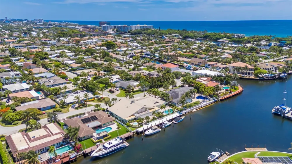 2820 NE 44th St Lighthouse Point, FL 33064