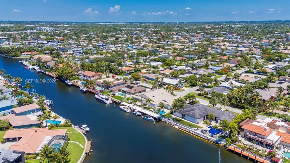 2820 NE 44th St Lighthouse Point, FL 33064