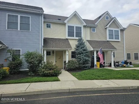 24 Cedar Crossing #16