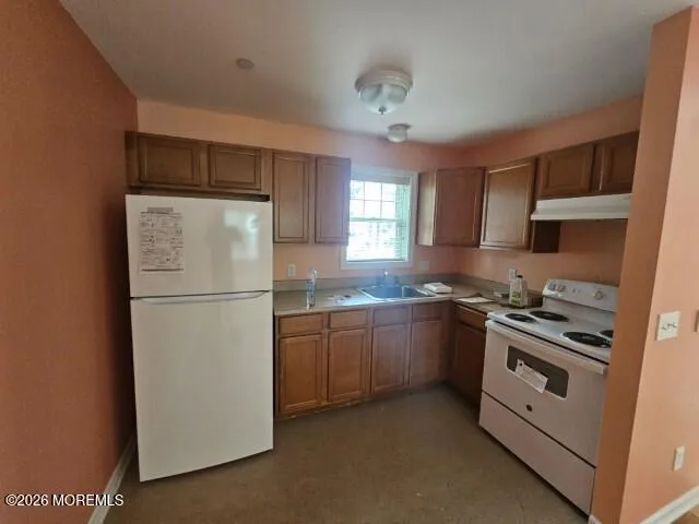 24 Cedar Crossing #16 Red Bank, NJ 07701