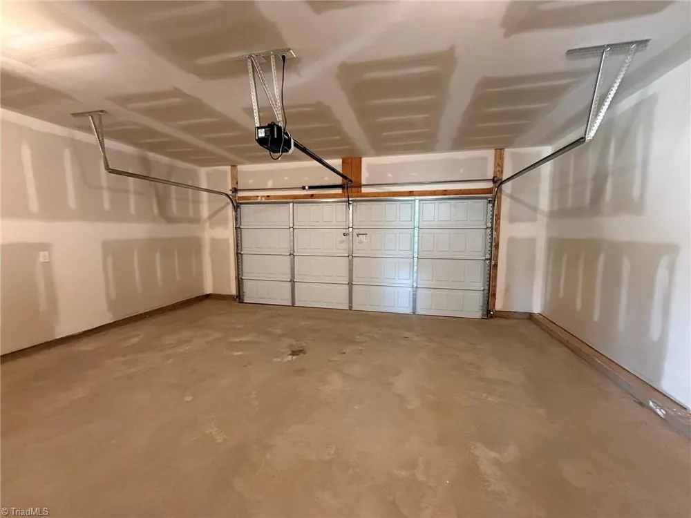 122 Longleaf Court Stokesdale, NC 27357