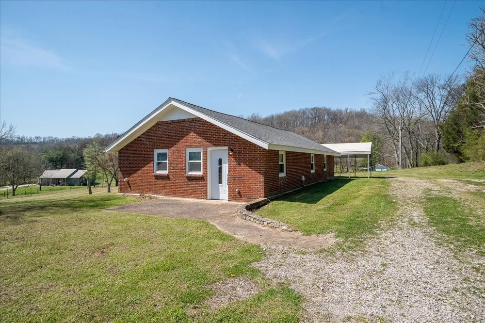 4380 Pulaski Hwy Culleoka, TN 38451