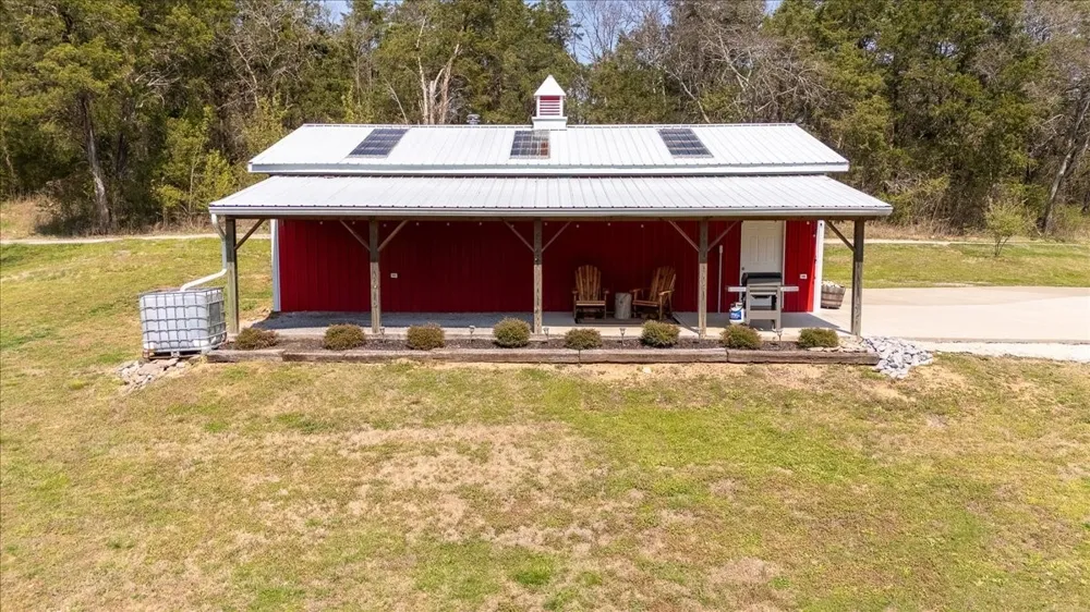 4380 Pulaski Hwy Culleoka, TN 38451