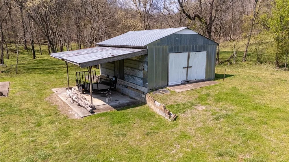 4380 Pulaski Hwy Culleoka, TN 38451