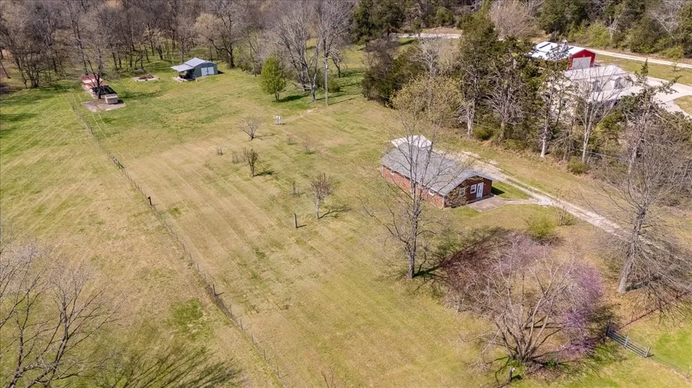 4380 Pulaski Hwy Culleoka, TN 38451