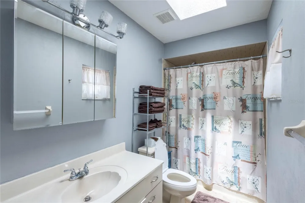 404 HERON STREET Sebring, FL 33870