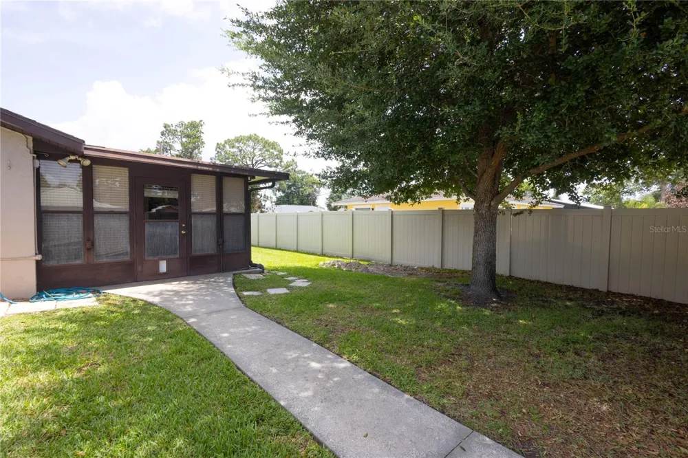 404 HERON STREET Sebring, FL 33870