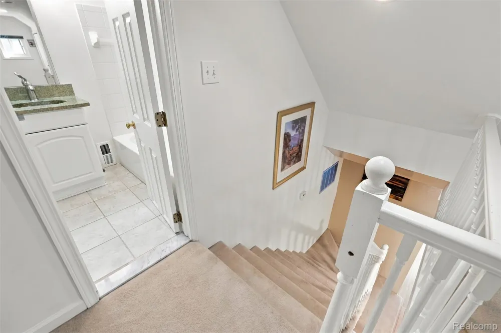 8251 McClellan Street Utica City, MI 48317
