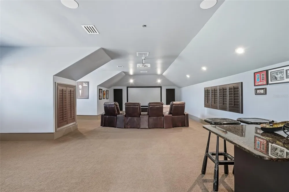 11104 WINTHROP WAY Tampa, FL 33612