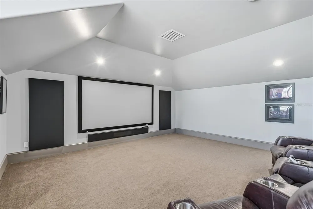 11104 WINTHROP WAY Tampa, FL 33612