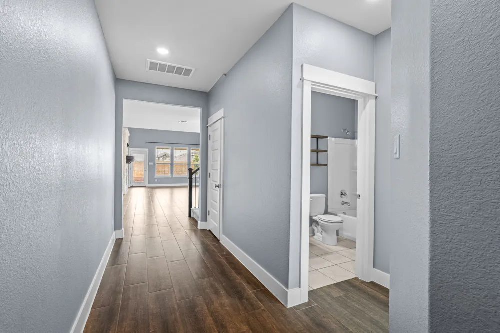525 Compania Cove Liberty Hill, TX 78642