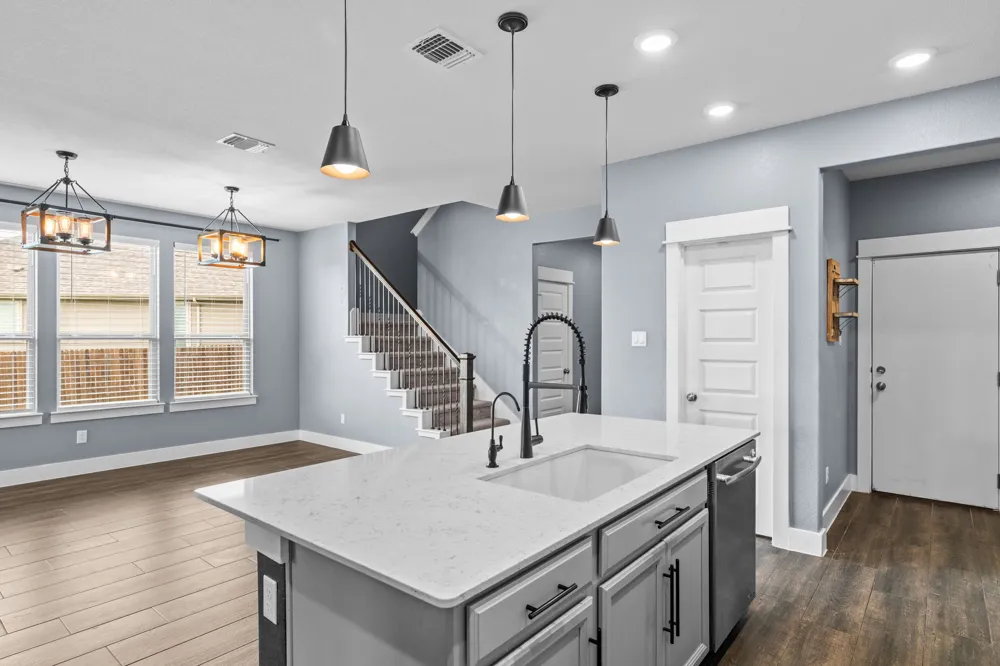 525 Compania Cove Liberty Hill, TX 78642