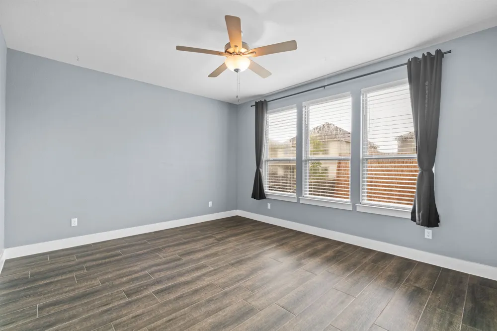 525 Compania Cove Liberty Hill, TX 78642