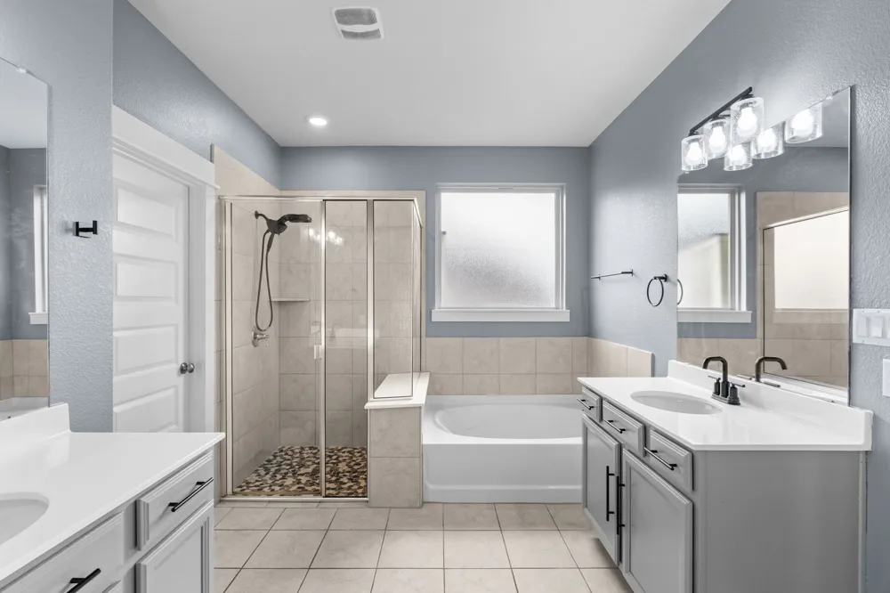 525 Compania Cove Liberty Hill, TX 78642