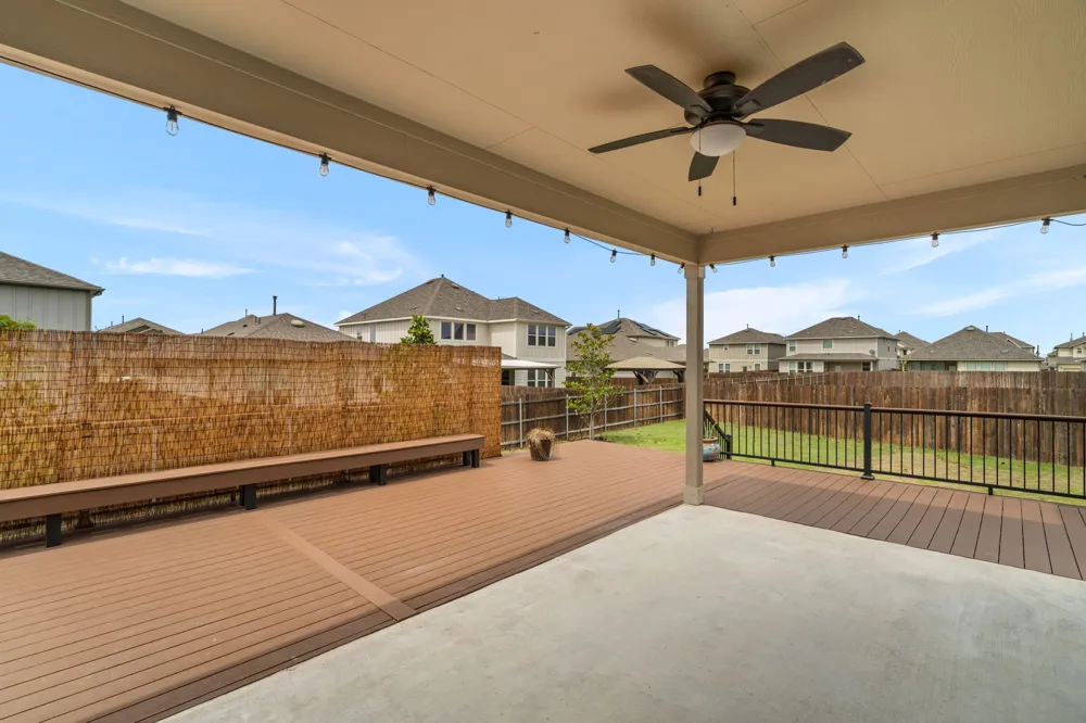 525 Compania Cove Liberty Hill, TX 78642