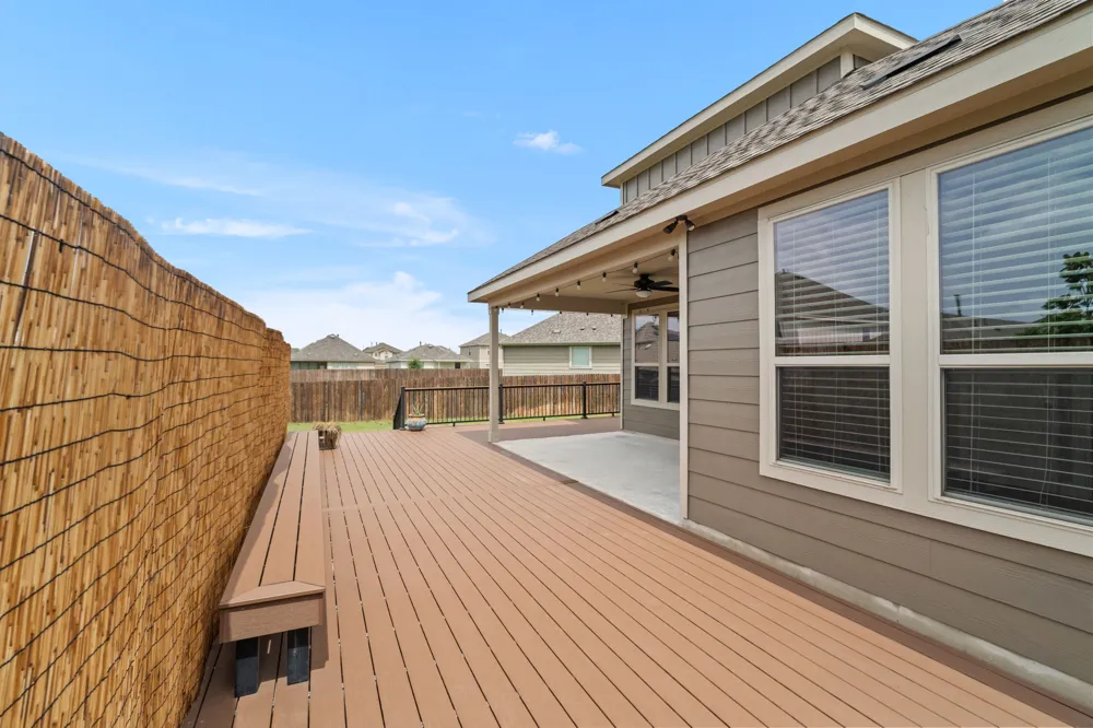 525 Compania Cove Liberty Hill, TX 78642