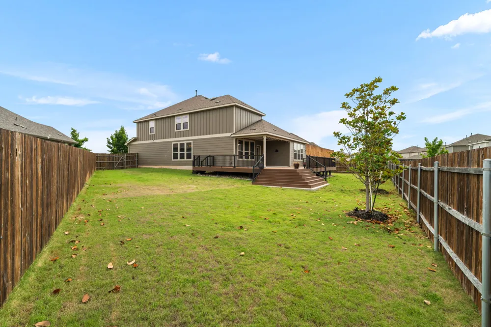 525 Compania Cove Liberty Hill, TX 78642