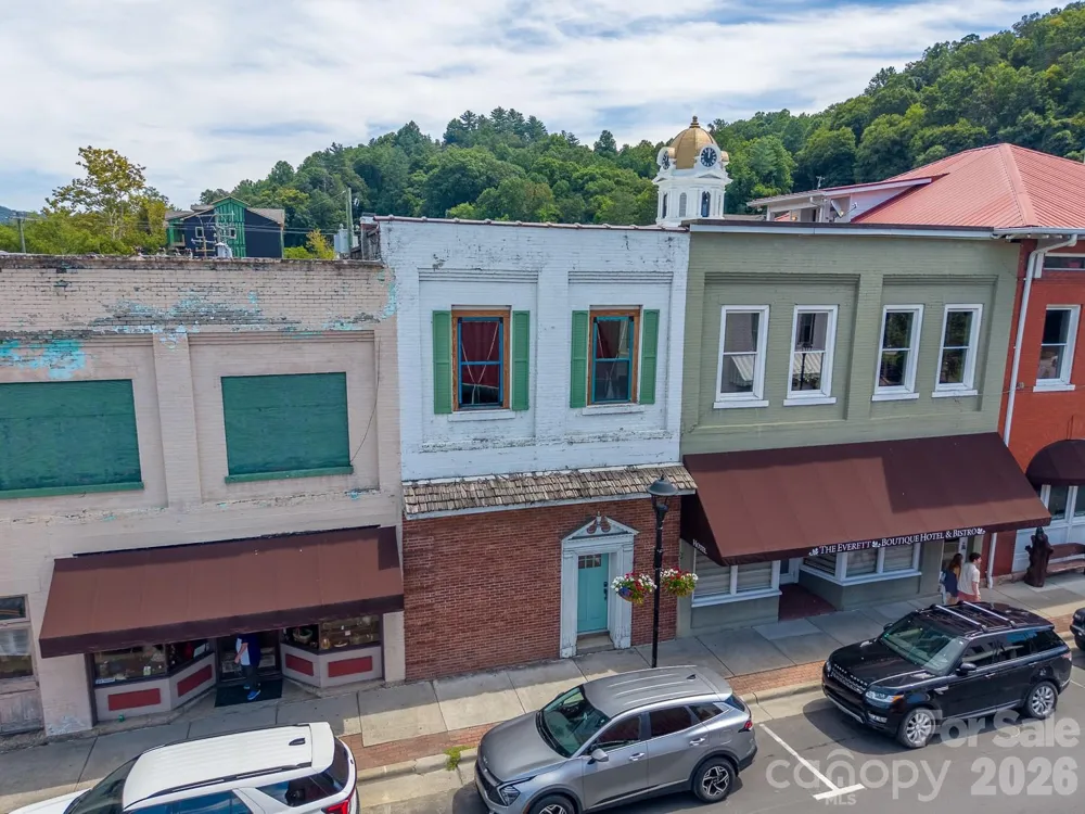 28 Everett Street Bryson City, NC 28713