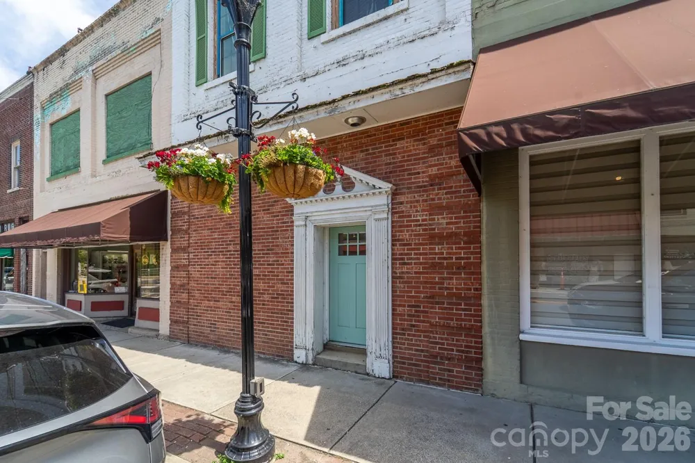 28 Everett Street Bryson City, NC 28713