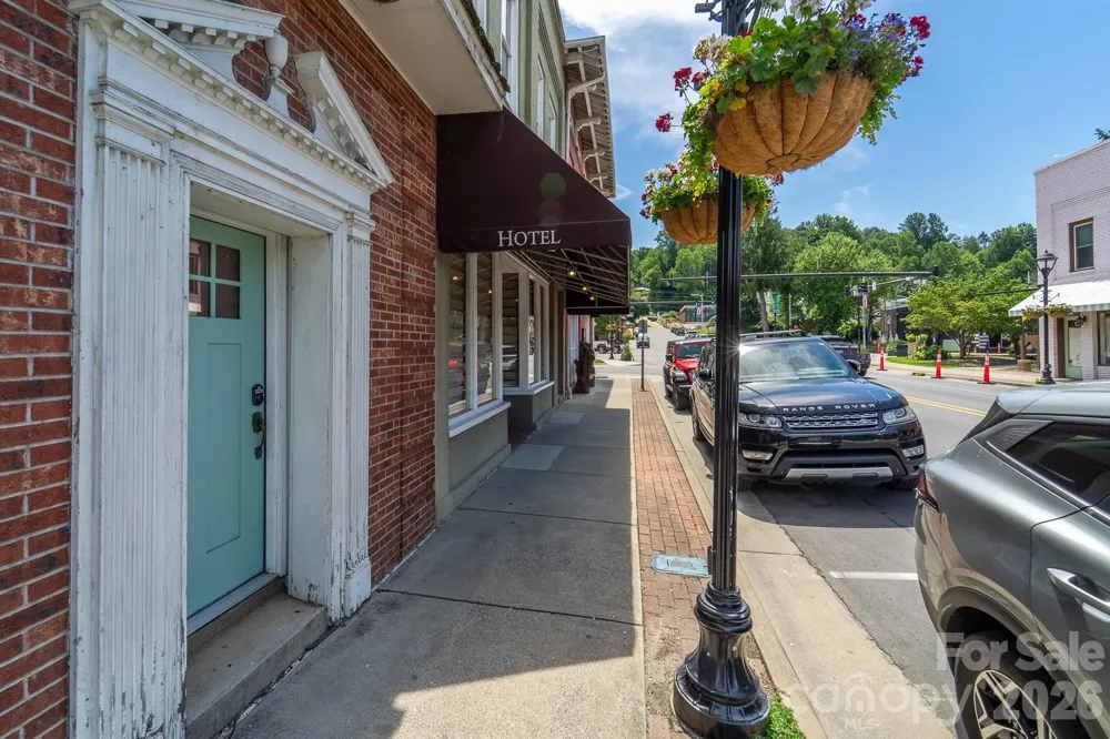 28 Everett Street Bryson City, NC 28713