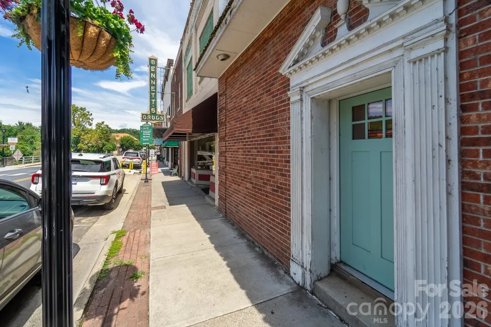 28 Everett Street Bryson City, NC 28713