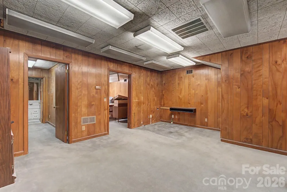 28 Everett Street Bryson City, NC 28713