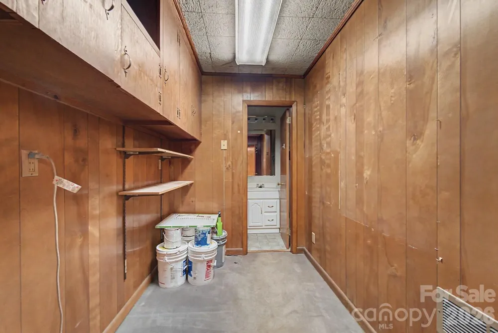 28 Everett Street Bryson City, NC 28713