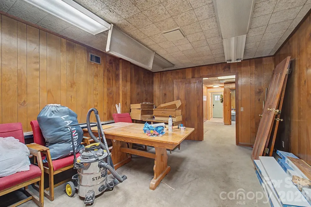 28 Everett Street Bryson City, NC 28713
