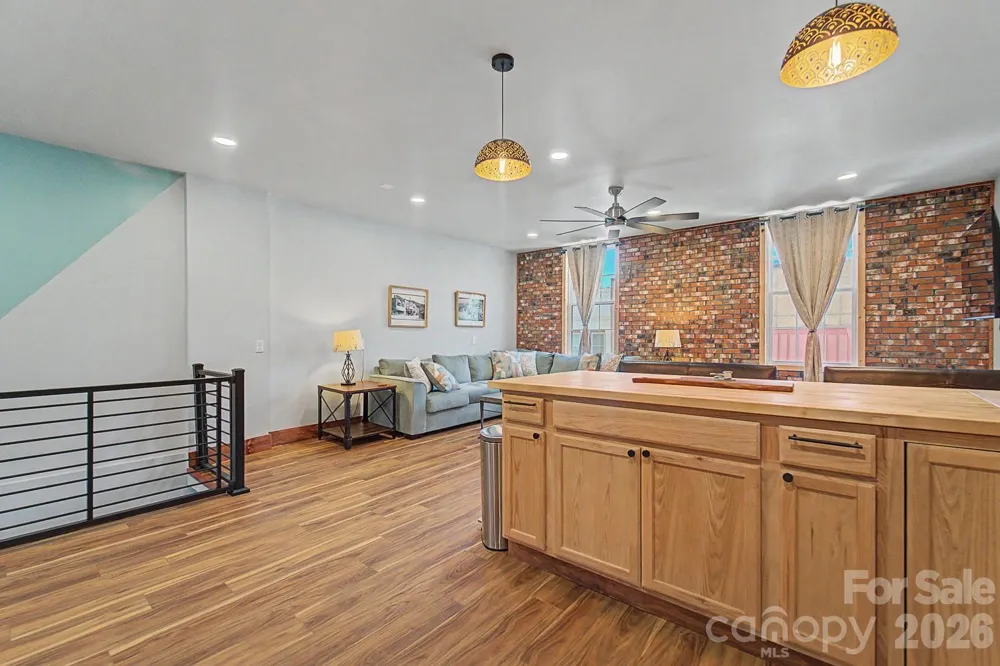 28 Everett Street Bryson City, NC 28713